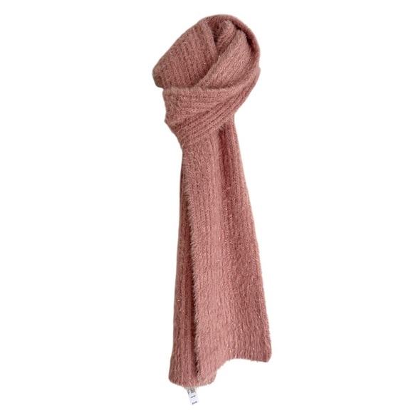 NWT Old Navy Winter Scarf Dusty Rose Metallic Fuzzy Knit Cozy Wrap One Size - Picture 1 of 6